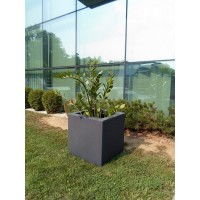 Ghiveci PE modern, pătrat, imitație piatră, model TANGO S, decoratiuni terasa